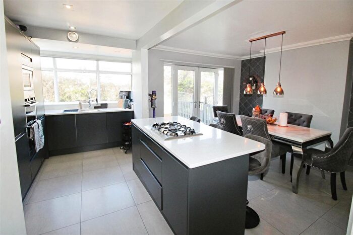 4 Bedroom Semi-Detached House To Rent In Lytham Drive, Queensbury, BD13