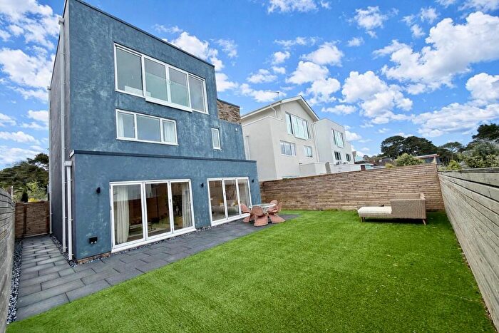 5 Bedroom Detached House To Rent In Sandbanks Road, Poole, BH14