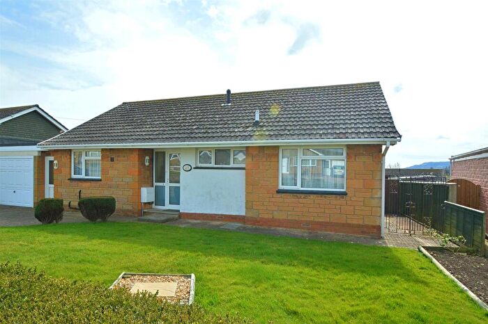 2 Bedroom Detached Bungalow For Sale In Short Walk To Beach * Yaverland, PO36