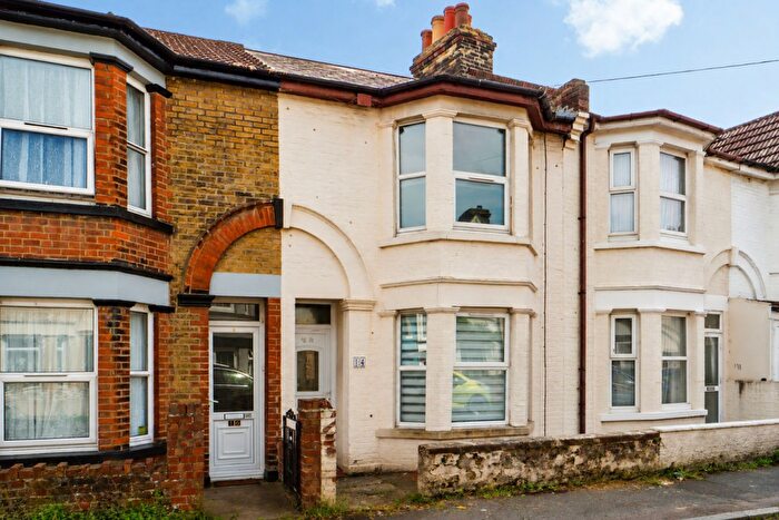 2 Bedroom Terraced House For Sale In Balfour Road, Dover, CT16