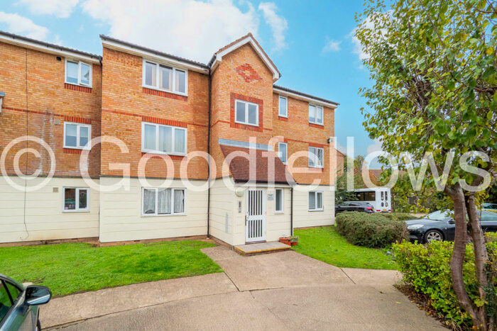 2 Bedroom Apartment To Rent In Mullards Close, Mitcham, CR4