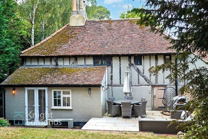 3 Bedroom Cottage For Sale In Ashford Road, Weavering, ME14