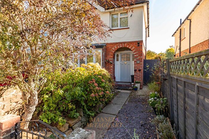 1 Bedroom Maisonette For Sale In Buckhurst Way, East Grinstead, RH19