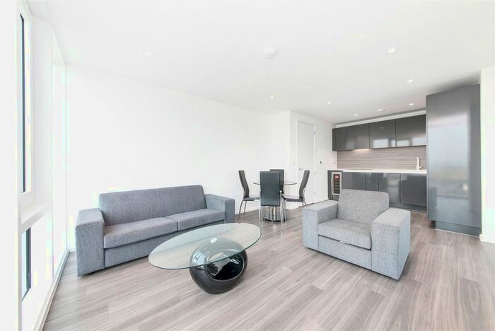 2 Bedroom Flat To Rent In Beacon Tower, Spectrum Way, London, SW18