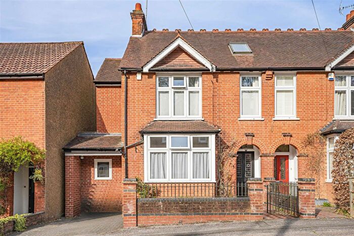 4 Bedroom End Terrace House For Sale In The Crosspath, Radlett, WD7