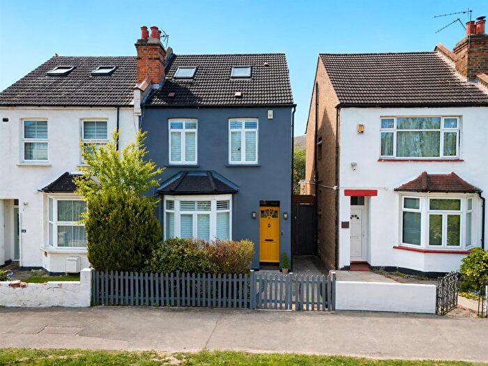 4 Bedroom Semi-Detached House For Sale In South Vale, Harrow, HA1