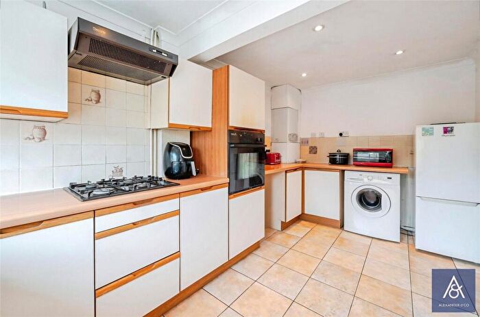 2 Bedroom Bungalow For Sale In Westminster Crescent, Brackley, Northamptonshire, NN13