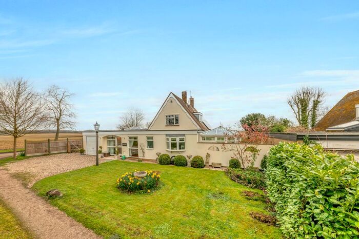 4 Bedroom Detached House For Sale In Rectory Close, Buckland, SG9
