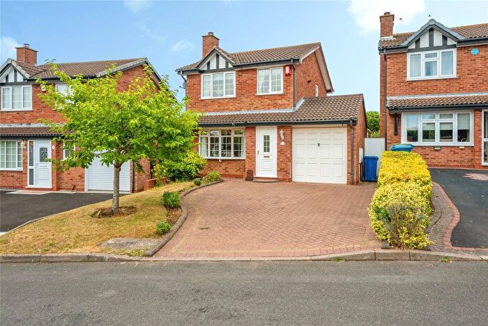 3 Bedroom Detached House For Sale In Broadlee, Wilnecote, Tamworth, Staffordshire, B77