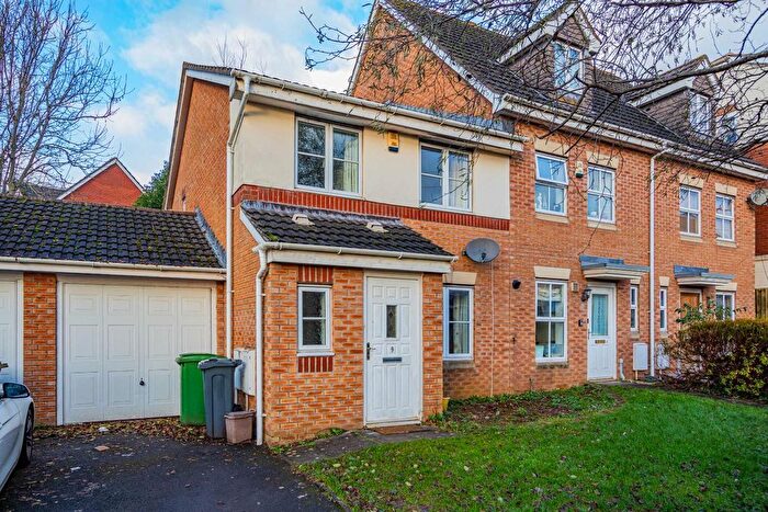 3 Bedroom Property To Rent In Youghal Close, Pontprennau, CF23