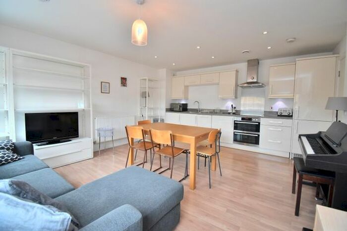 2 Bedroom Flat To Rent In Flat, Chamberlayne Road, London, NW10