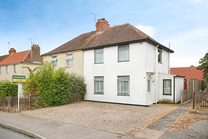 3 Bedroom Semi-Detached House For Sale In Kings Road, Aylesham, Canterbury, Kent, CT3