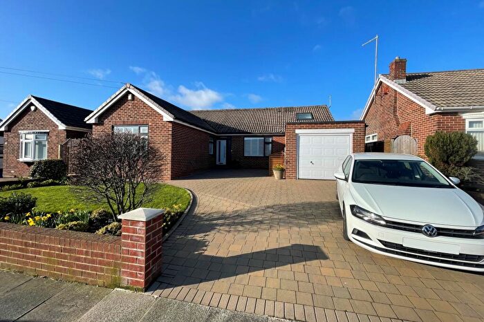 2 Bedroom Detached Bungalow For Sale In Cragside, Whitley Lodge, Whitley Bay, NE26