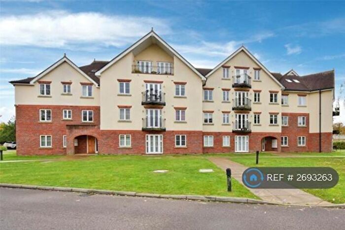 2 Bedroom Flat To Rent In Datchet Road, Slough, SL3