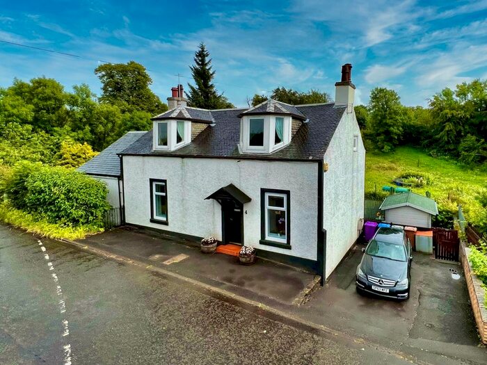 3 Bedroom Detached House For Sale In Beith Road, Glengarnock, Beith, KA14