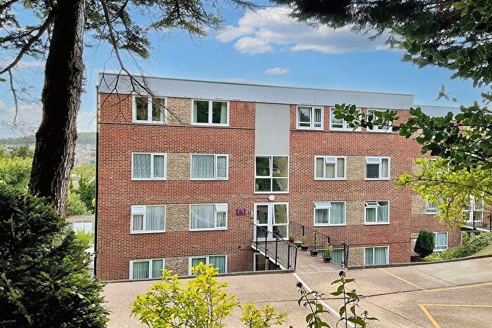 2 Bedroom Flat For Sale In Redlands Court, London Road, River, Dover, CT17