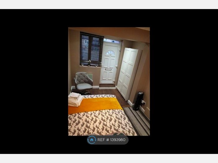 Studio To Rent In Annexe, London, SE28