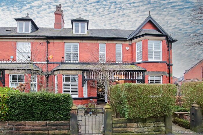 5 Bedroom Terraced House For Sale In Garden Road, Knutsford, WA16