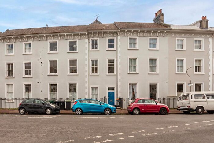 2 Bedroom Flat For Sale In Park Crescent, Brighton, BN2