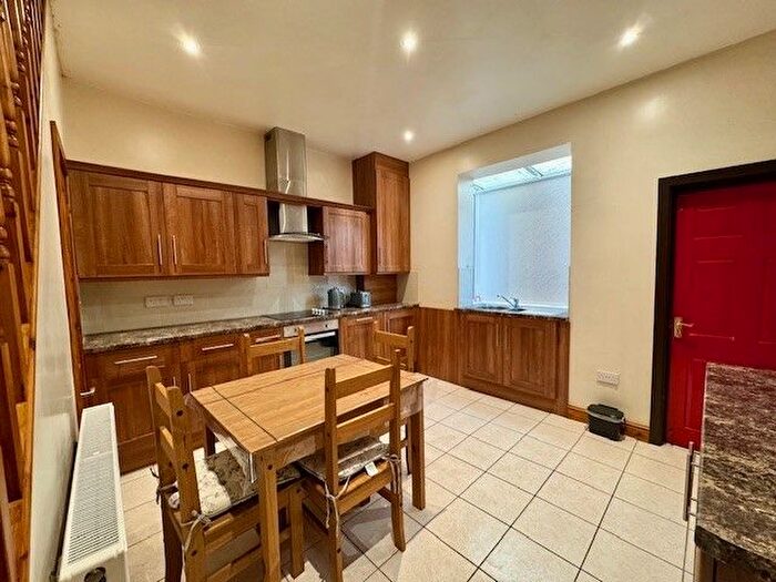 2 Bedroom Property To Rent In Lawn Street, Bolton, BL1