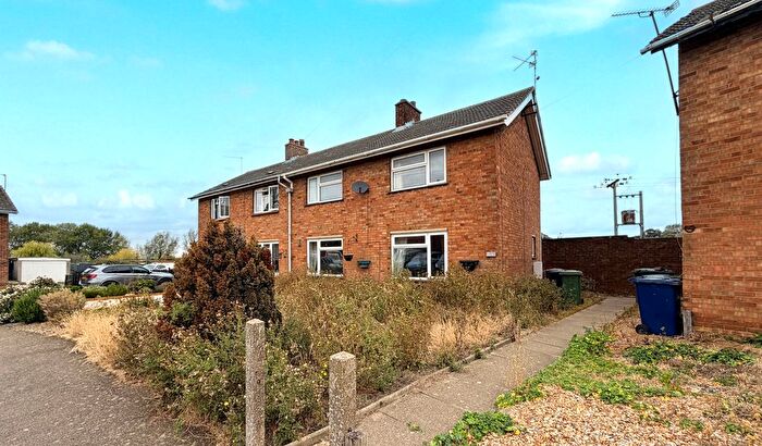 3 Bedroom Semi-Detached House For Sale In Glebe Close, Manea, March, PE15