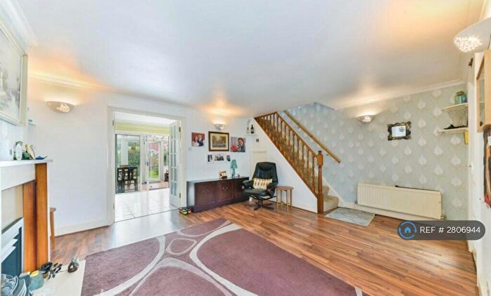 3 Bedroom End Of Terrace House To Rent In Royston Avenue, Sutton, SM1