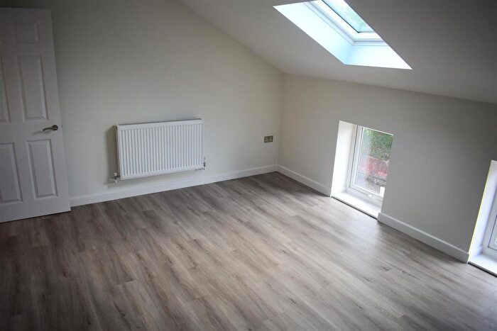 2 Bedroom Flat To Rent In Albert Road, Southsea, Portsmouth, PO5