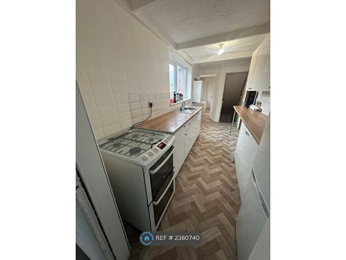 3 Bedroom Flat To Rent In Stanhope Road, South Shields, NE33