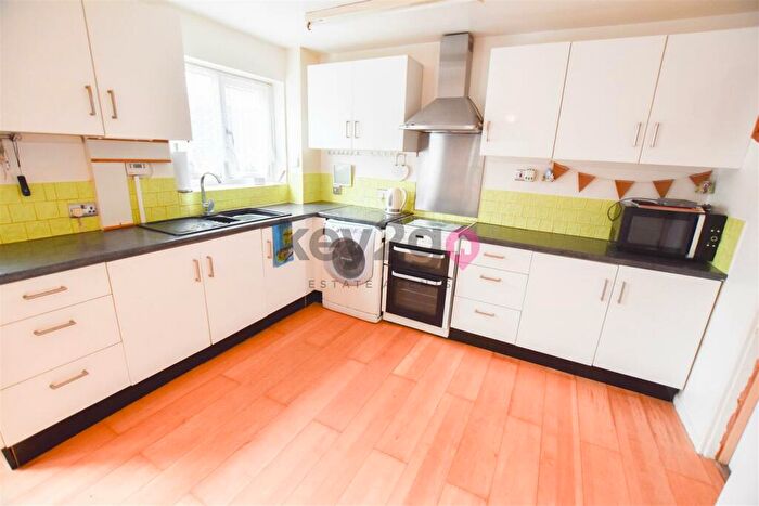 3 Bedroom Terraced House For Sale In Clayton Hollow, Waterthorpe, Sheffield, S20
