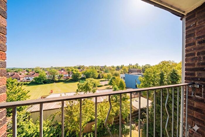 2 Bedroom Flat For Sale In Fairlea Place, Ealing, W5