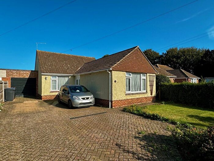 2 Bedroom Bungalow For Sale In Chestnut Drive, Worth, Deal, Kent, CT14