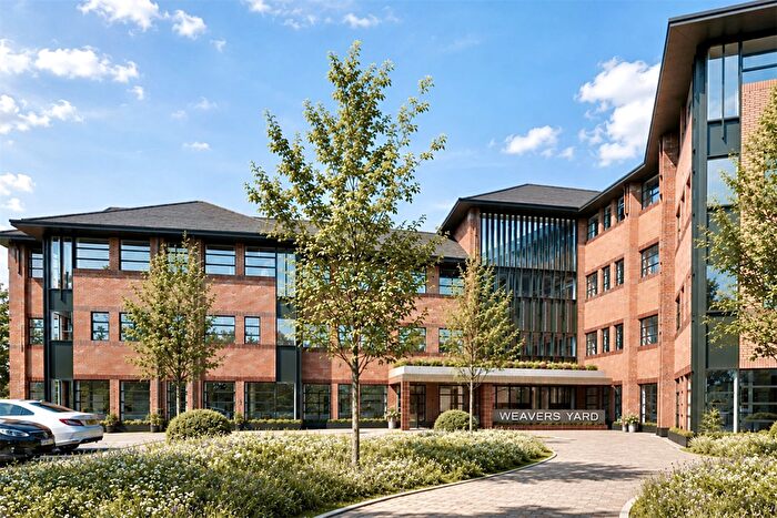 2 Bedroom Flat To Rent In Weavers Yard, Cheadle, SK8