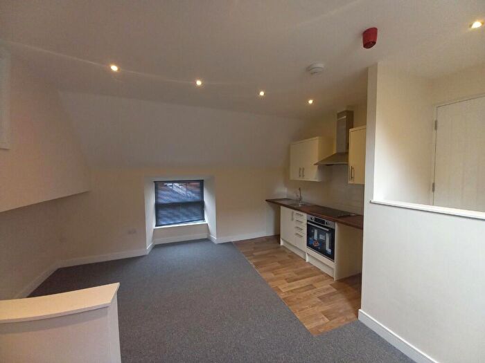 1 Bedroom Apartment To Rent In Knifesmithgate, Chesterfield, Derbyshire, S40