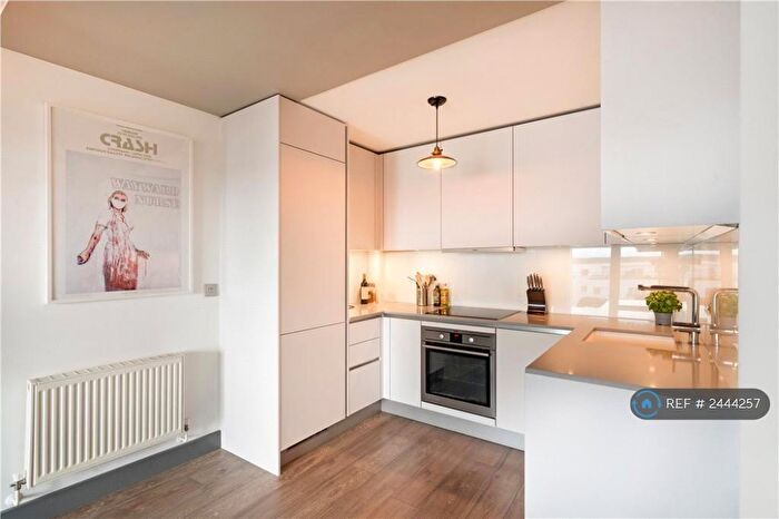 2 Bedroom Flat To Rent In Tideslea Path, London, SE28