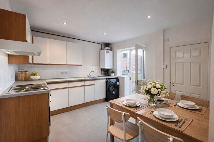 4 Bedroom Terraced House To Rent In St. Pauls Street, Brighton, BN2