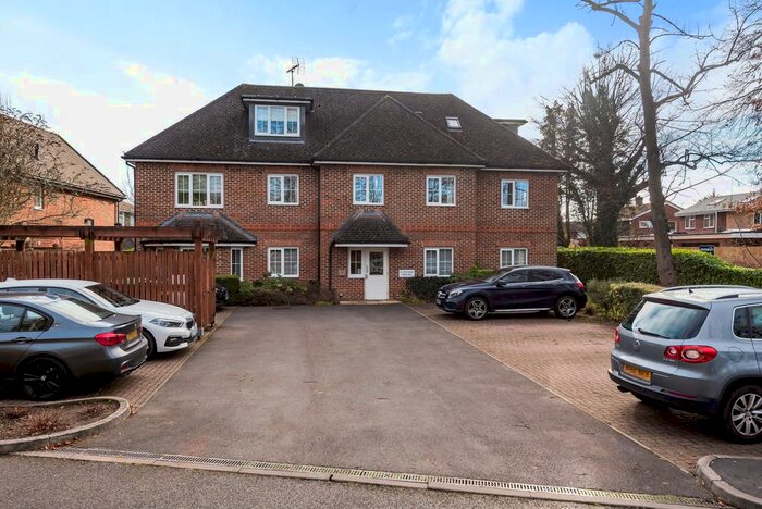 2 Bedroom Flat To Rent In Latymer House, Godwin Close, Wokingham, RG41