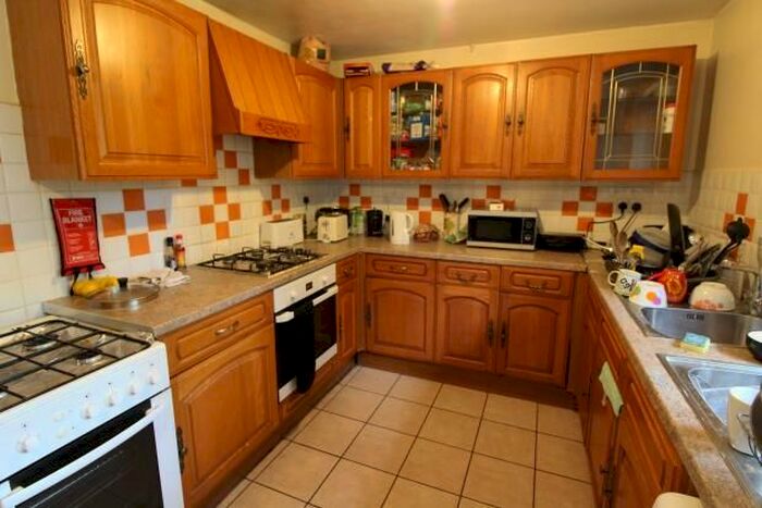 9 Bedroom Terraced House To Rent In Colum Road, Cathays, Cardiff, CF10