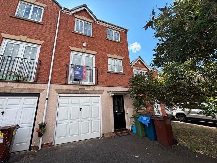 3 Bedroom Town House To Rent In Sandalwood Drive, Stafford, ST16