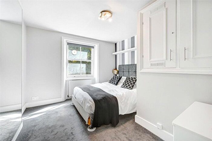 1 Bedroom Flat To Rent In Nevern Square, London, SW5