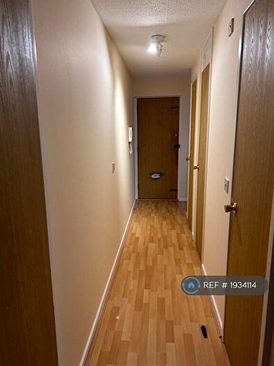 1 Bedroom Flat To Rent In Clapton, London, E5