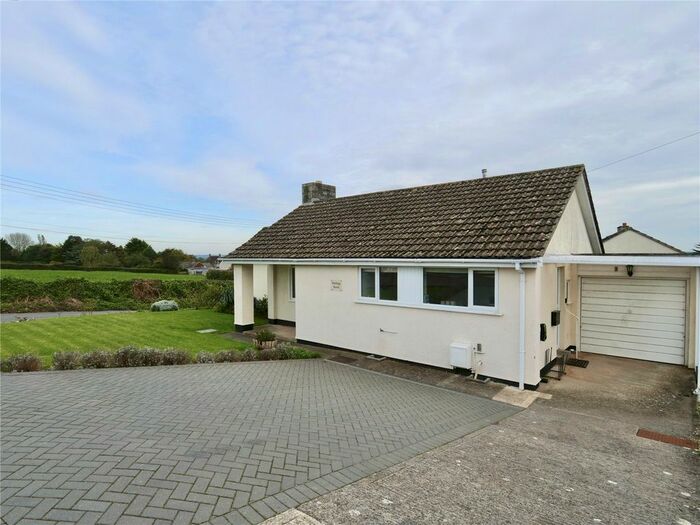 3 Bedroom Bungalow For Sale In Hurmans Close, Ashcott, Bridgwater, TA7