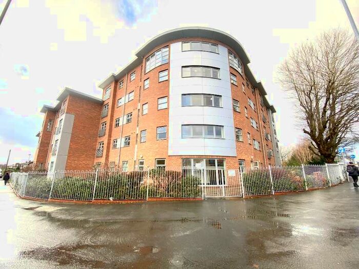 2 Bedroom Flat To Rent In Windsor House, , Manchester, M21