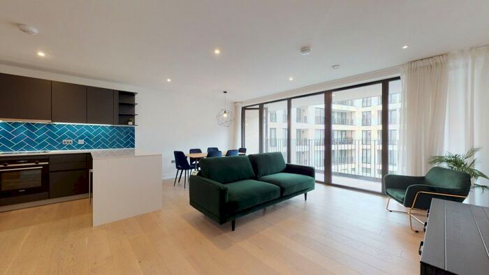 3 Bedroom Flat To Rent In Cremer Street, London, E2