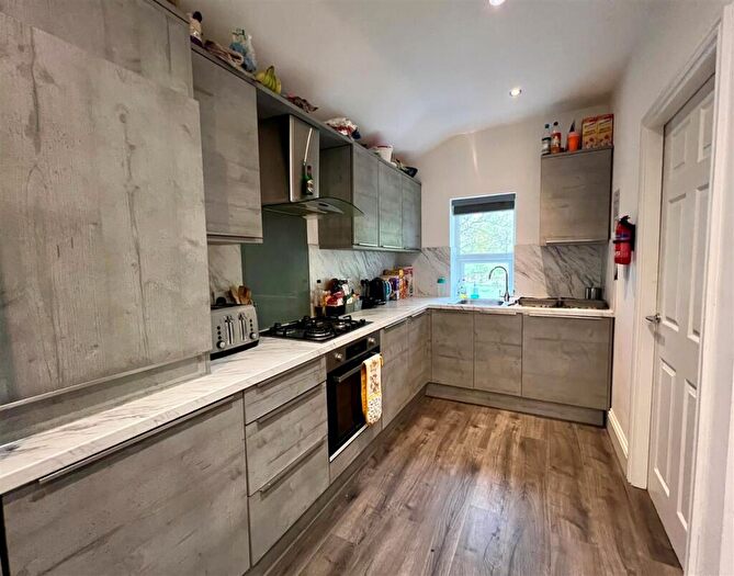 6 Bedroom Maisonette To Rent In Deuchar Street, Newcastle Upon Tyne, NE2