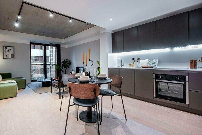 2 Bedroom Apartment To Rent In Kampus Apt South Block, Chorlton Street, Manchester, Greater Manchester, M1