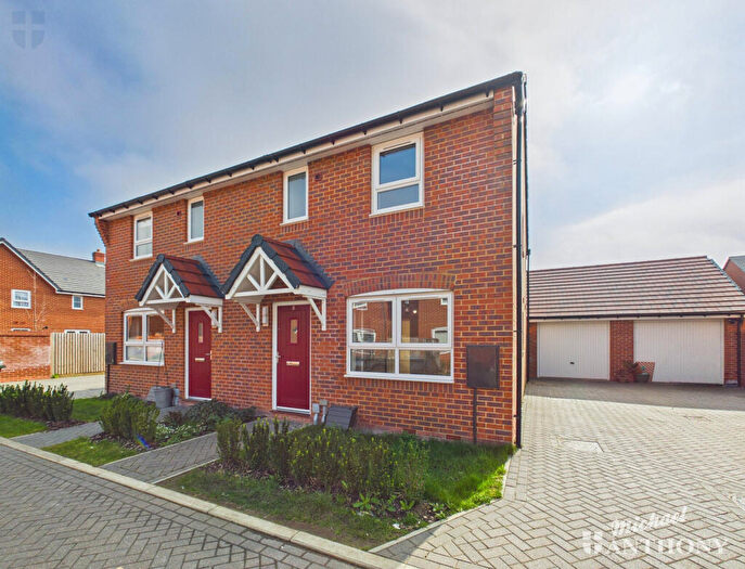 3 Bedroom Semi-Detached House For Sale In Cranesbill Way, Kingsbrook, HP22