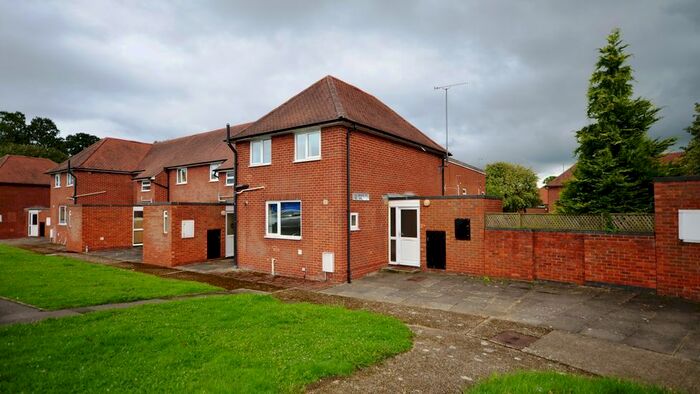 2 Bedroom End Of Terrace House To Rent In Venning Road, Arborfield, Reading, RG2