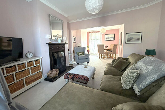 3 Bedroom Terraced House For Sale In Carlton Road, Lowestoft, NR33