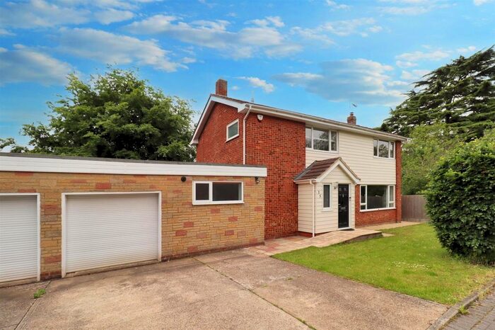 4 Bedroom Detached House To Rent In Oaklands Close, Braintree, CM77