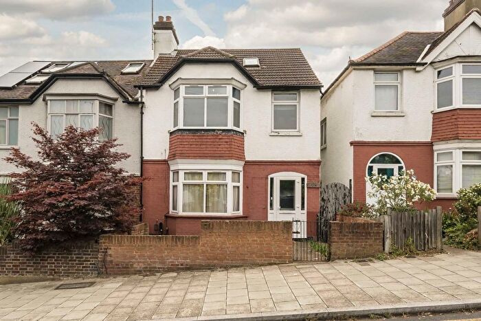 6 Bedroom Semi-Detached House To Rent In Vicars Hill, London, SE13